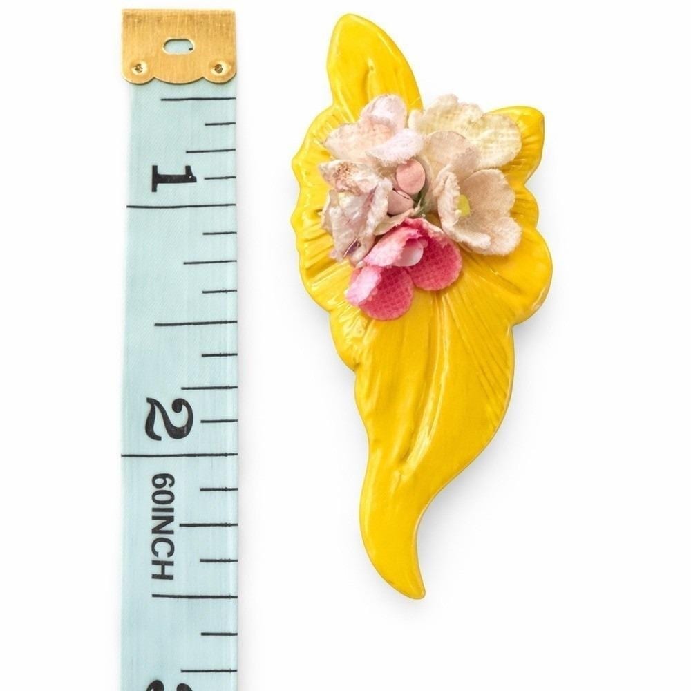 Vintage Yellow Painted Metal Floral Statement Earrings – 3D Flower Clust‎ - Picture 4 of 5